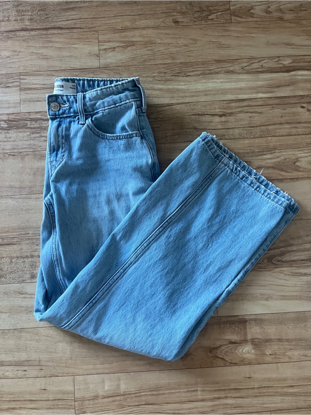 Hollister low rise baggy jeans